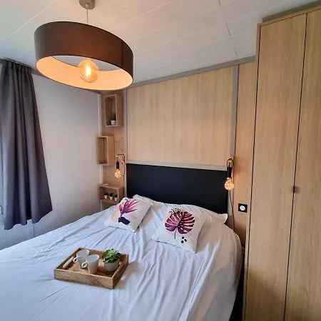 Chalé Sous La Canopee - Le Calme Au Bord Du Labouheyre